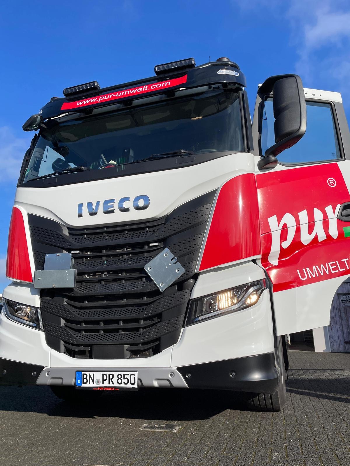 PUR-Umwelt-Lkw für die mobile KMF-Entsorgung